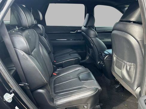 Used 2023 Hyundai Palisade Calligraphy image 14