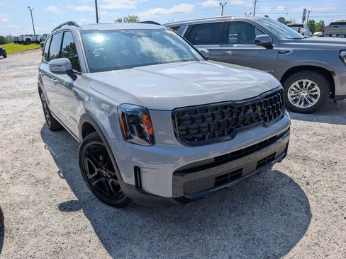 Used 2025 Kia Telluride EX X-Line AWD/4WD image 2