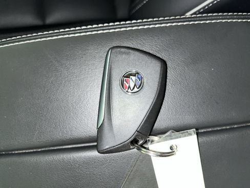Used 2022 Buick Envision Essence w/ Safety Package FWD image 24