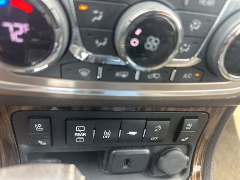Used 2016 GMC Acadia Denali FWD image 16