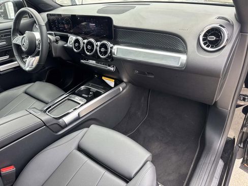 Used 2026 Mercedes-Benz GLB 250 image 11