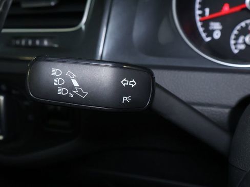 Used 2021 Volkswagen Golf 4-Door image 23