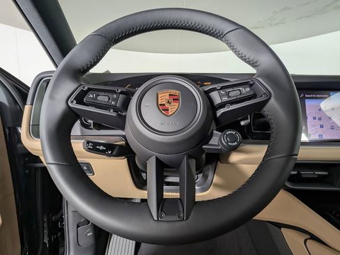 New 2026 Porsche Cayenne Coupe AWD/4WD image 39