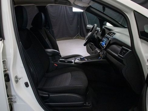 Used 2023 Nissan Leaf S image 16