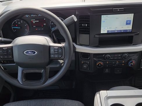 New 2025 Ford F550 4x4 Crew Cab image 18