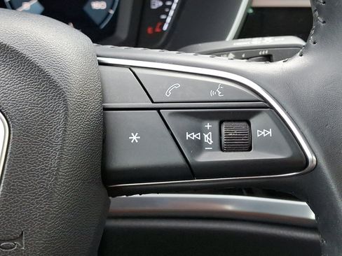 Used 2020 Audi Q3 2.0T Premium w/ Convenience Package image 24