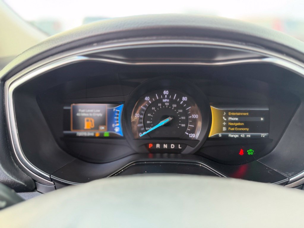 Used 2019 Ford Fusion SE FWD image 10