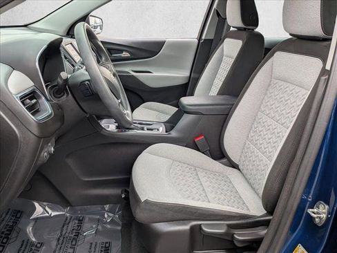 Used 2022 Chevrolet Equinox LS image 17
