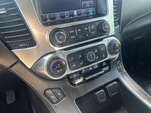 Used 2020 Chevrolet Suburban LT image 29