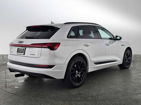 Used 2022 Audi e-tron Chronos w/ Chronos Package image 3