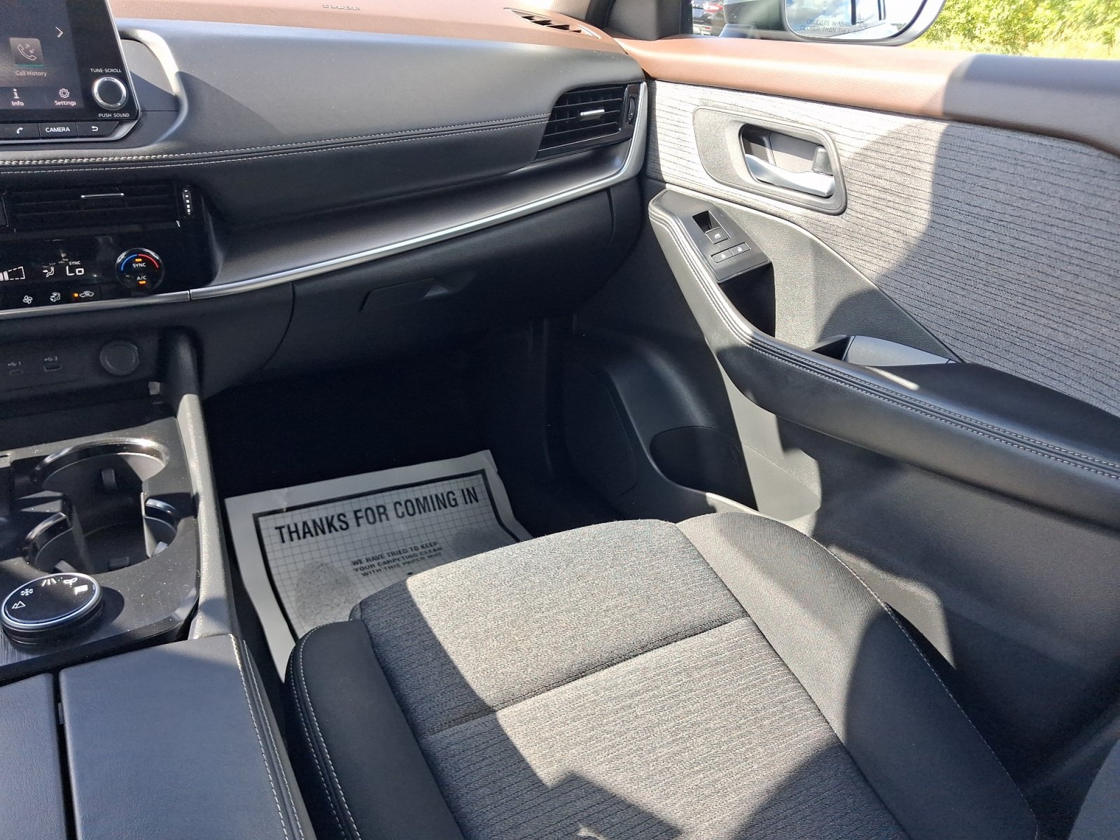 Used 2021 Nissan Rogue SV AWD/4WD image 21