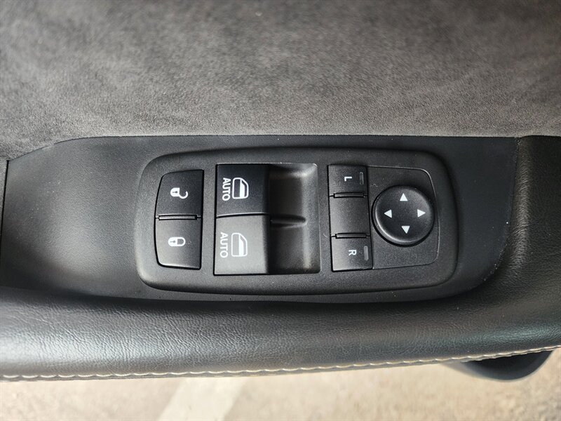 Used 2017 Dodge Challenger SRT Hellcat RWD image 20