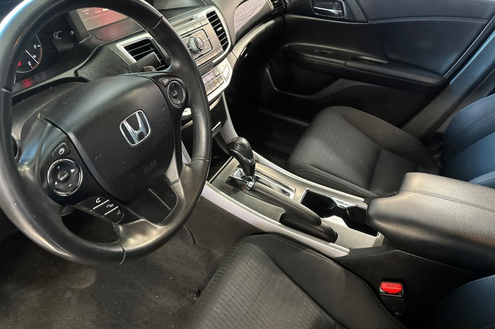 Used 2015 Honda Accord Sport image 14
