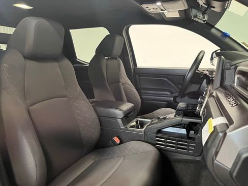Used 2025 Toyota Tacoma SR5 image 10
