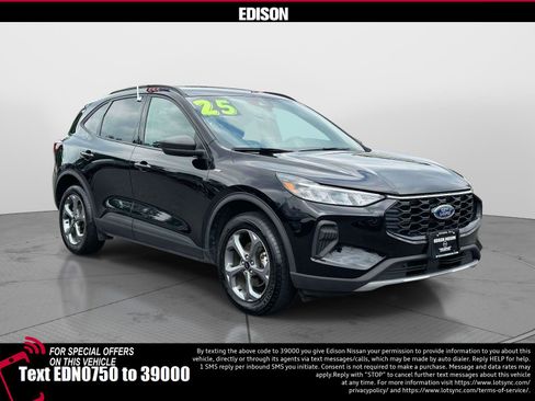 Used 2025 Ford Escape ST-Line AWD/4WD image 1