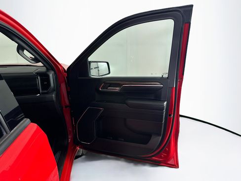 Used 2024 GMC Sierra 1500 Elevation image 32