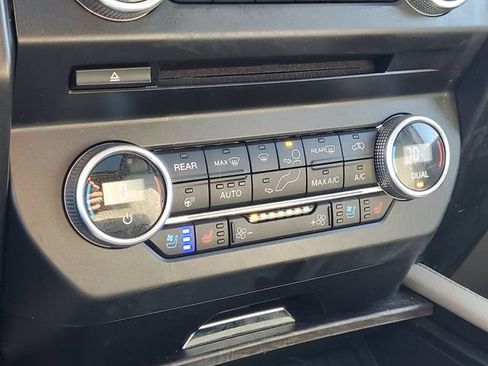 Used 2018 Ford Expedition Max Limited w/ Equipment Group 302A AWD/4WD image 29