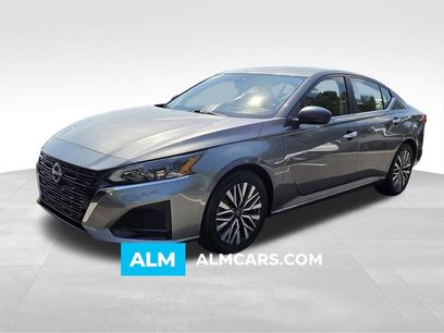 Used 2024 Nissan Altima 2.5 SV