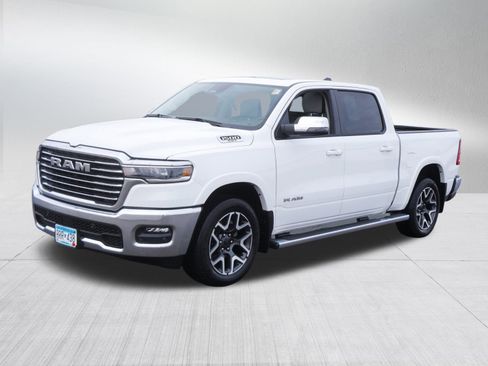 Used 2025 RAM 1500 Laramie image 3