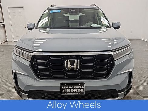 Used 2023 Honda Pilot Elite image 4