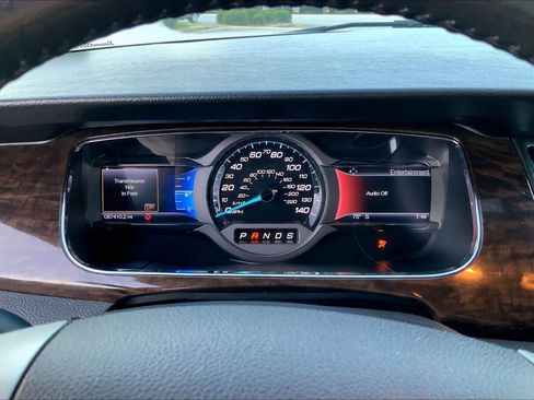 Used 2017 Ford Taurus Limited FWD image 24