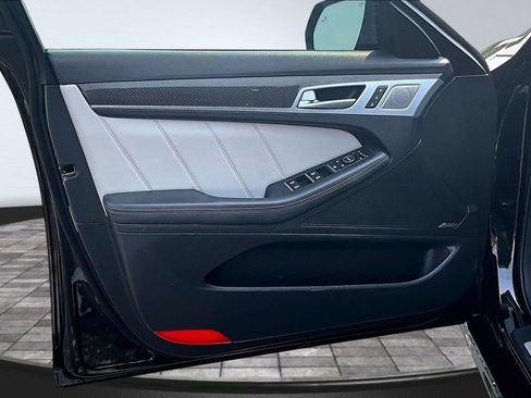 Used 2018 Genesis G80 3.3T Sport RWD image 22