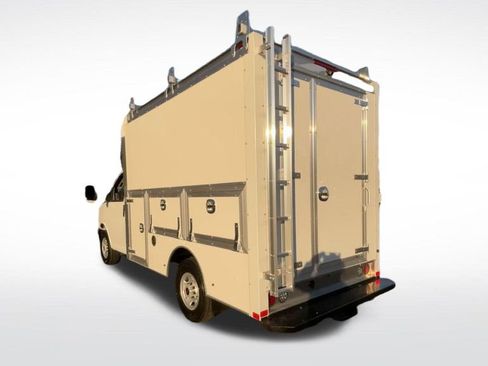 New 2025 GMC Savana 3500 w/ Power Convenience Package image 9