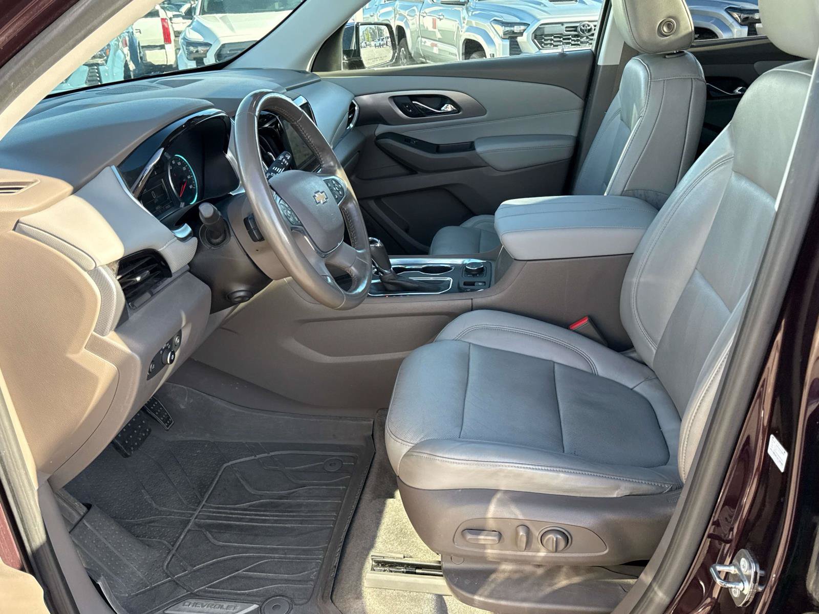 Used 2018 Chevrolet Traverse Premier AWD/4WD image 12