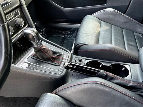 Used 2016 Volkswagen GTI SE w/ Lighting Package (SEL) image 15