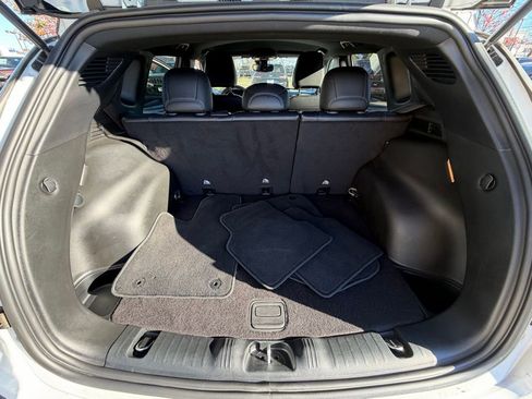 Certified 2024 Jeep Compass Limited image 32