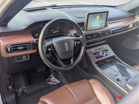 Used 2023 Lincoln Aviator Grand Touring w/ Equipment Group 301A AWD/4WD image 10