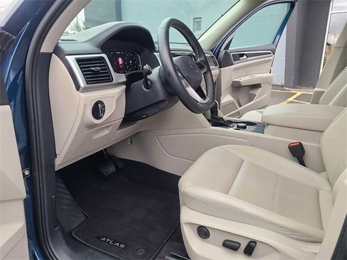 Used 2023 Volkswagen Atlas SE image 13