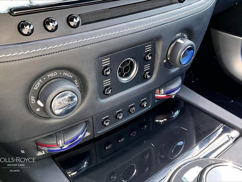 Certified 2017 Rolls-Royce Wraith image 27