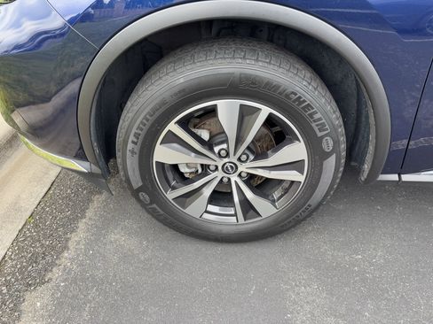 Used 2023 Nissan Murano S AWD/4WD image 31