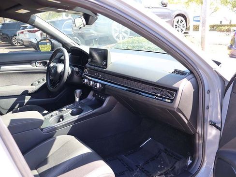 Used 2025 Honda Civic Sport image 25