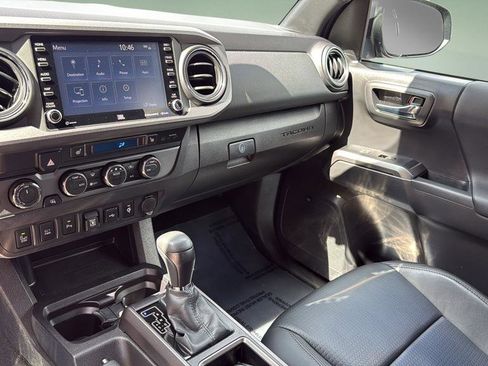 Used 2023 Toyota Tacoma TRD Sport w/ TRD Premium Sport Package AWD/4WD image 22
