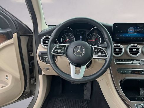 Used 2020 Mercedes-Benz GLC 300 4MATIC image 12
