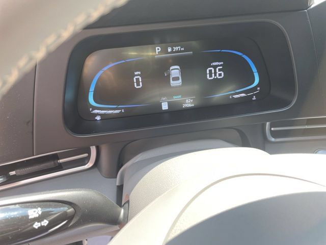 Used 2025 Hyundai Elantra Sport FWD image 18