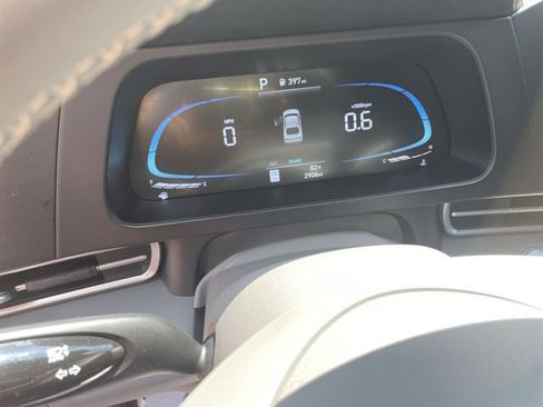 Used 2025 Hyundai Elantra Sport FWD image 18