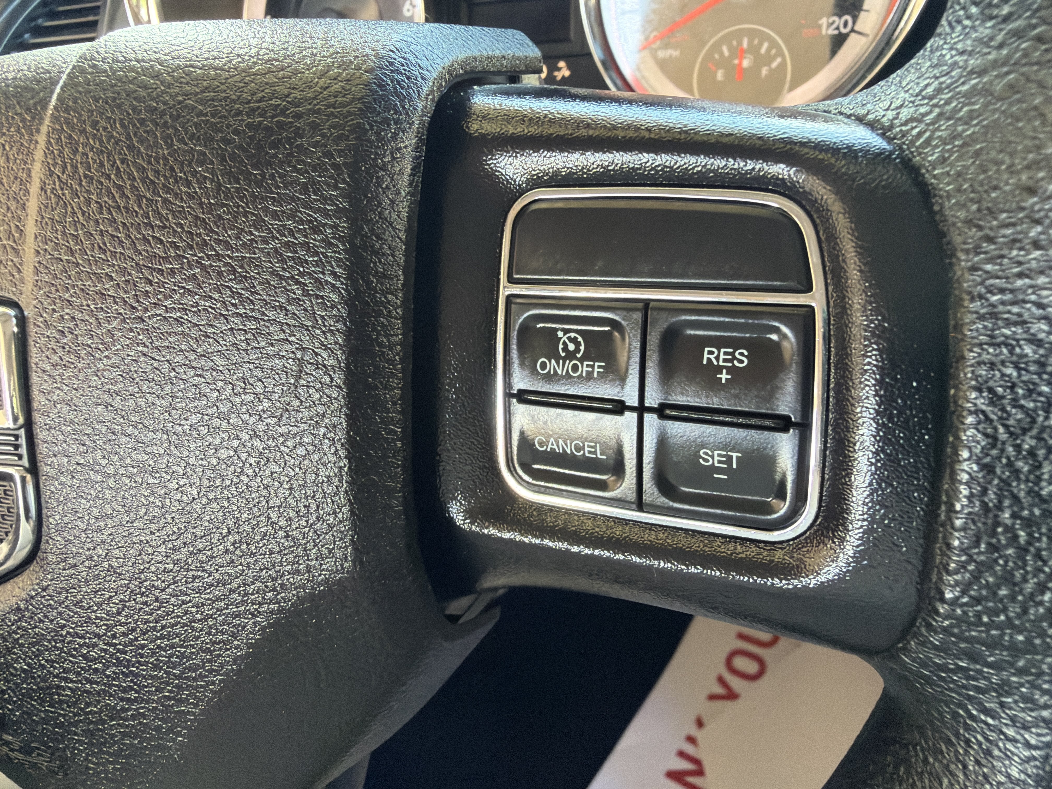 Used 2018 Dodge Grand Caravan SE w/ UConnect Hands-Free Group FWD image 30
