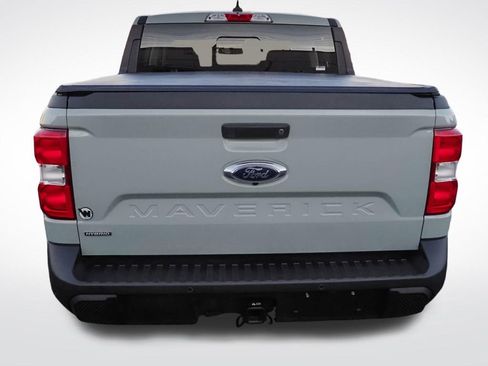 Used 2024 Ford Maverick Lariat image 6