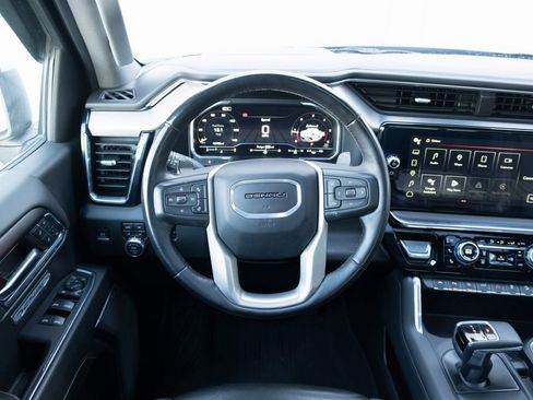 Used 2024 GMC Sierra 1500 Denali image 2