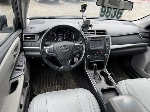 Used 2017 Toyota Camry SE FWD image 12