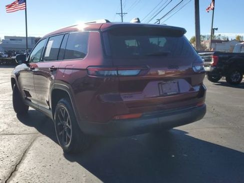 Certified 2024 Jeep Grand Cherokee L Altitude image 2