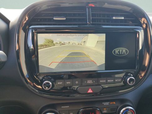 Used 2021 Kia Soul EX image 24