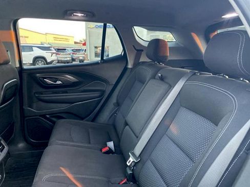 Used 2022 GMC Terrain SLE w/ Elevation Edition image 24