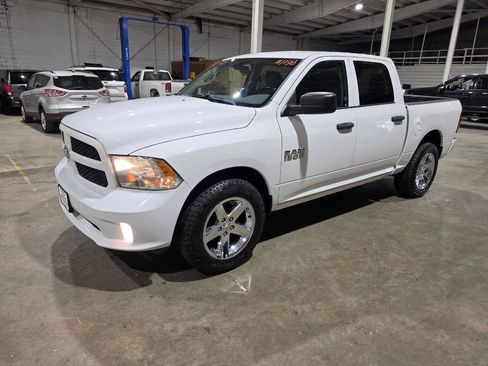 Used 2018 RAM 1500 Express AWD/4WD image 2