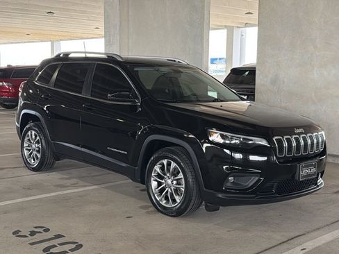 Used 2020 Jeep Cherokee Latitude Plus FWD image 5