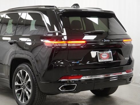 Certified 2023 Jeep Grand Cherokee Overland image 15