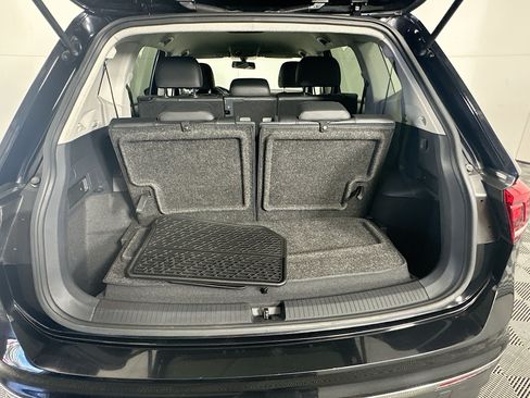 Used 2020 Volkswagen Tiguan SE FWD image 27